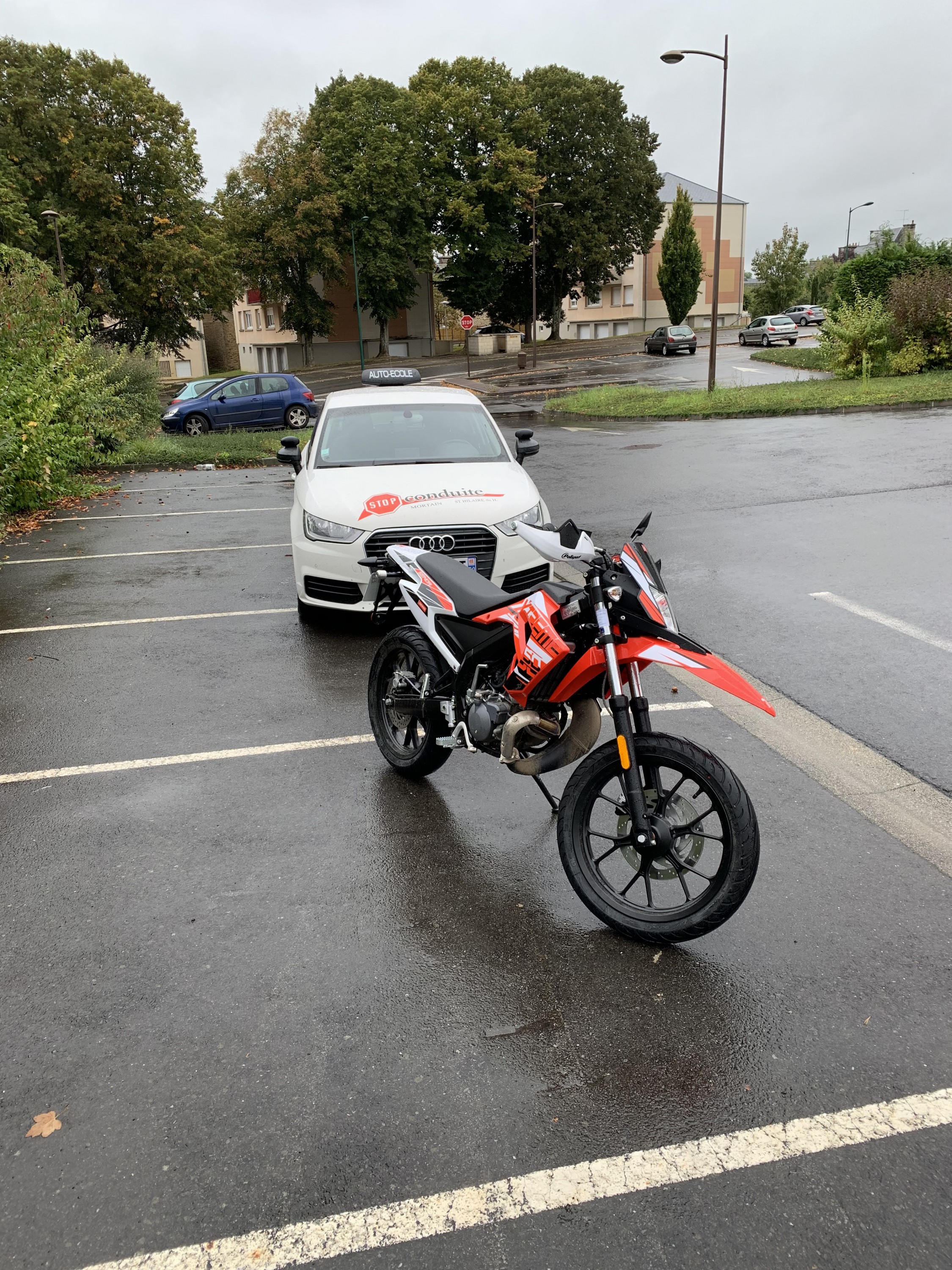 Auto Moto Ecole Stop Conduite : L'auto-École Pour Votre Permis Auto À  Mortain